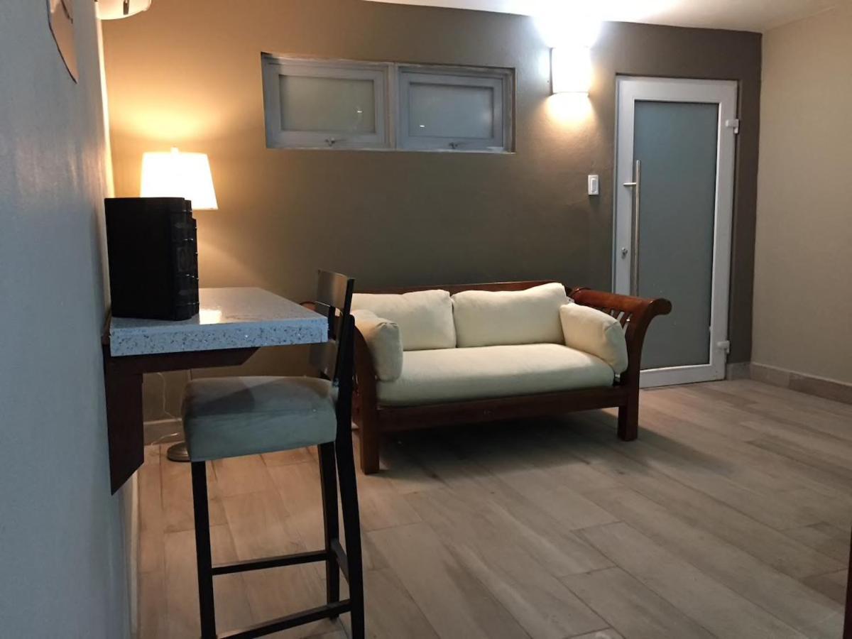 Segovia Studio Units Carolina Luaran gambar