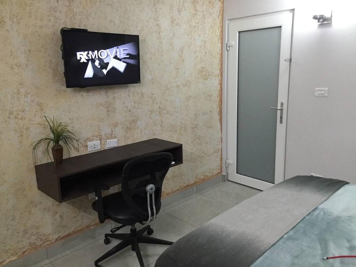 Segovia Studio Units Carolina Luaran gambar