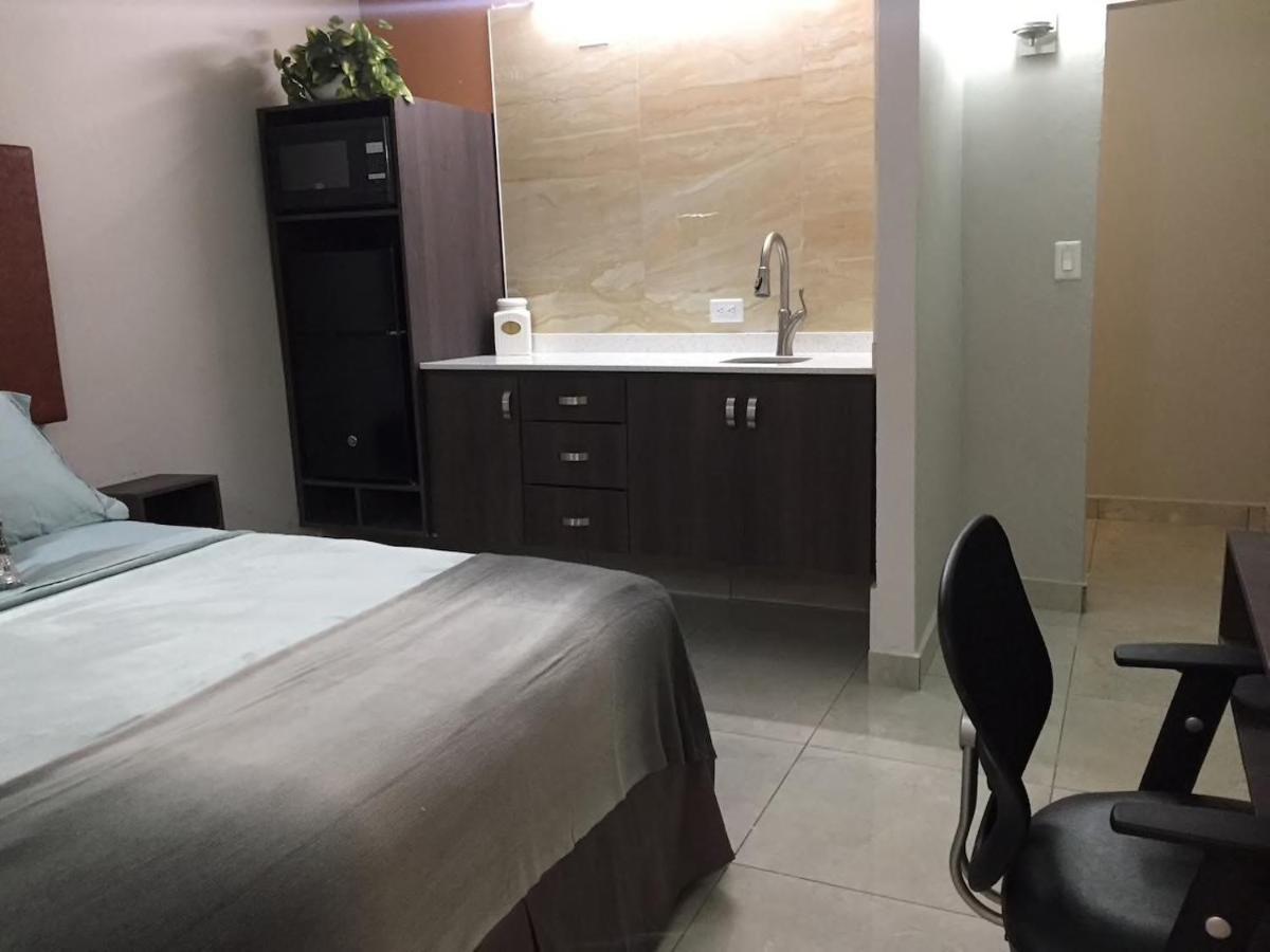 Segovia Studio Units Carolina Luaran gambar